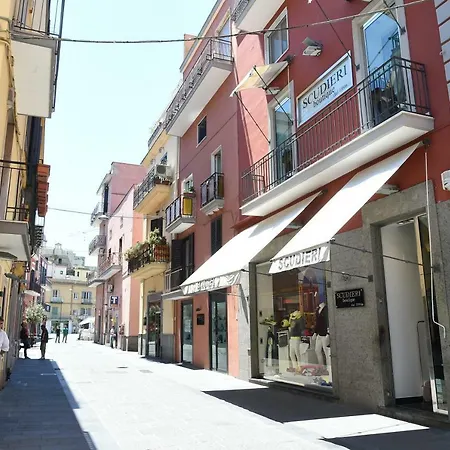 Scudieri House * Pozzuoli